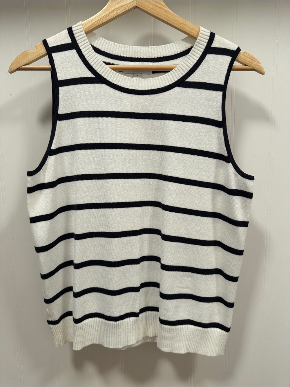 Striped Knit Sleeveless Top - Black & White